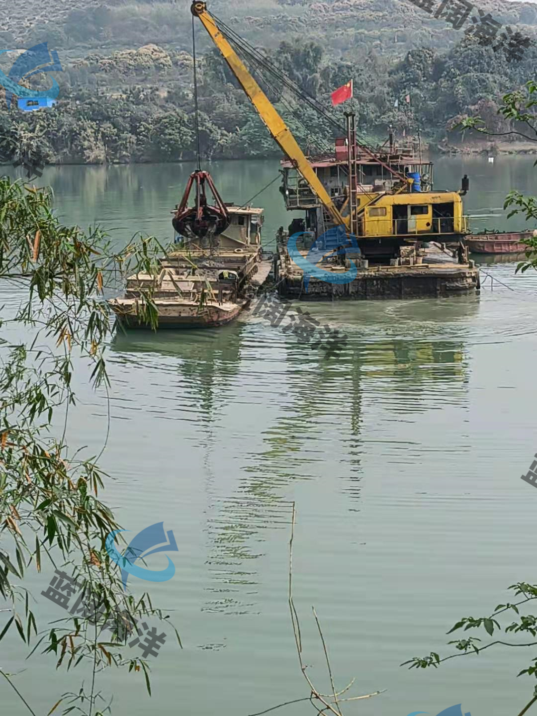 開(kāi)挖管槽 (2).jpg